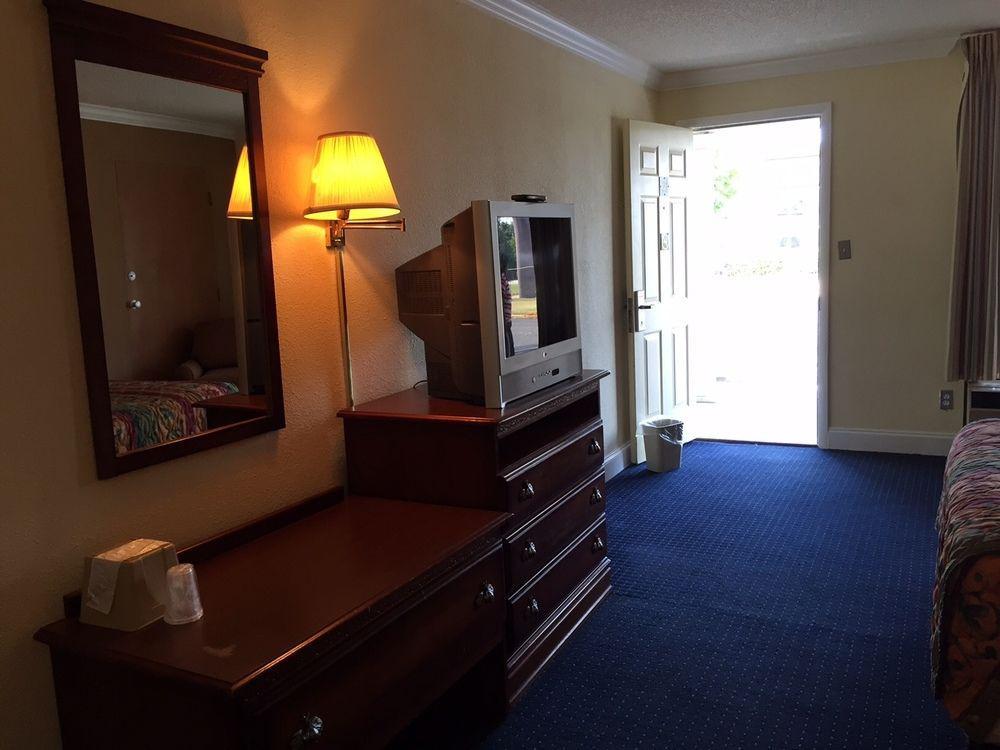 Capital Inn Кордел Экстерьер фото